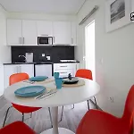 Ocean Two & Three 아파트