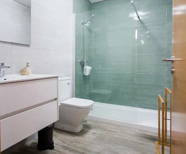 Ocean Two & Three דירה פניש